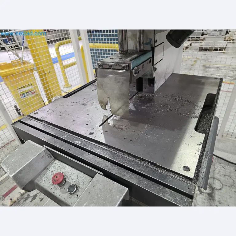 ¡Oportunidad Única!: Subasta de equipos y activos de la planta de producción de tubos de escape de Bosal Industrial Zaragoza SAU -8