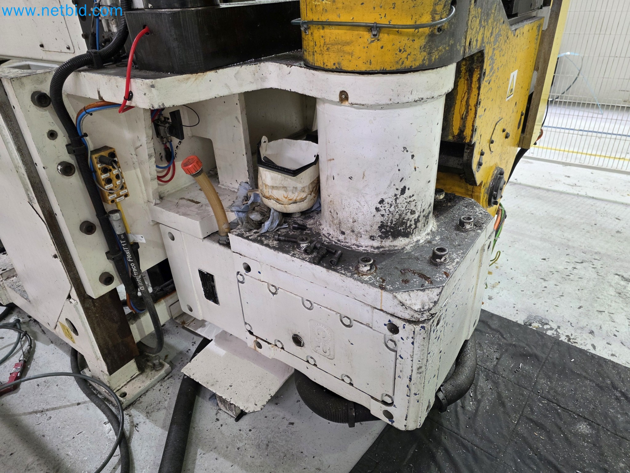 ¡Oportunidad Única!: Subasta de equipos y activos de la planta de producción de tubos de escape de Bosal Industrial Zaragoza SAU -10