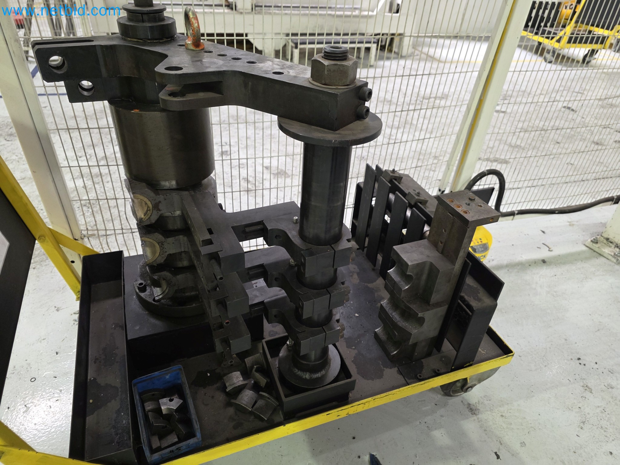 ¡Oportunidad Única!: Subasta de equipos y activos de la planta de producción de tubos de escape de Bosal Industrial Zaragoza SAU -40