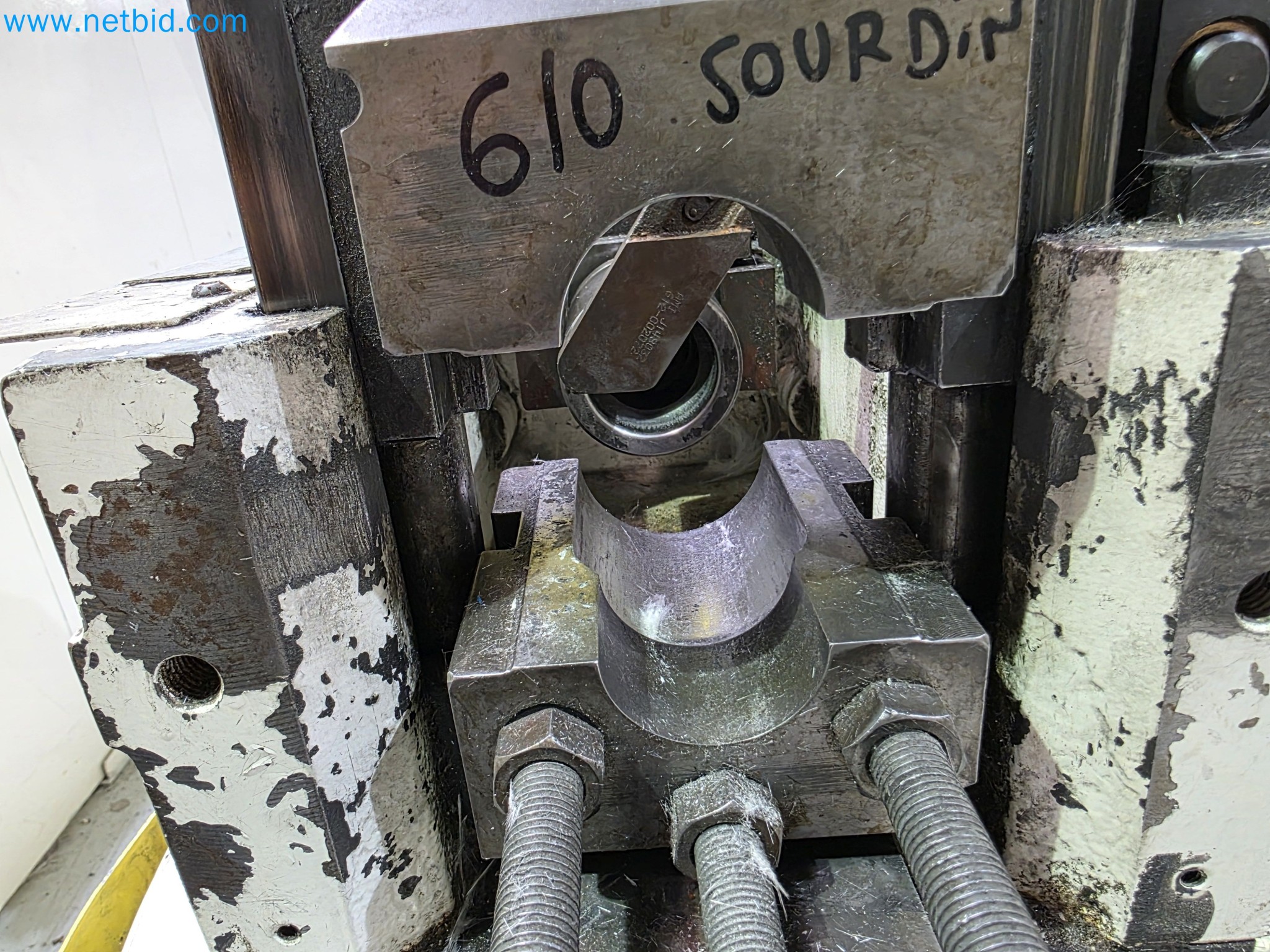 ¡Oportunidad Única!: Subasta de equipos y activos de la planta de producción de tubos de escape de Bosal Industrial Zaragoza SAU -8