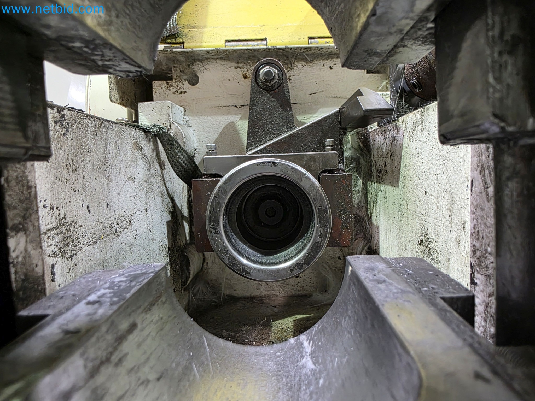 ¡Oportunidad Única!: Subasta de equipos y activos de la planta de producción de tubos de escape de Bosal Industrial Zaragoza SAU -9