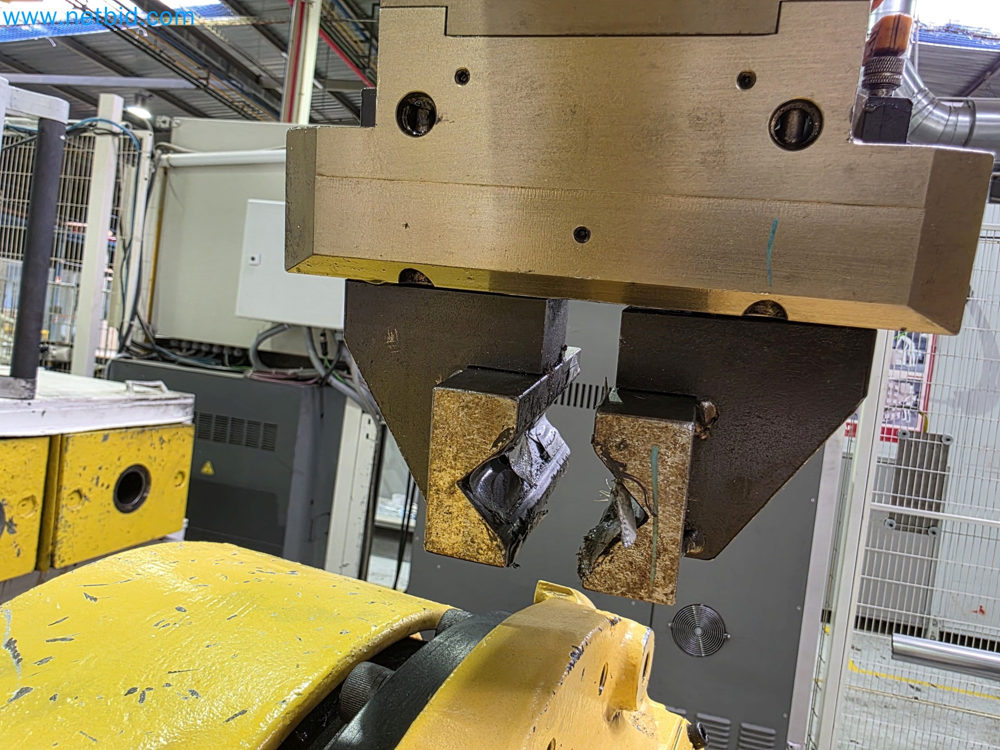 ¡Oportunidad Única!: Subasta de equipos y activos de la planta de producción de tubos de escape de Bosal Industrial Zaragoza SAU -7