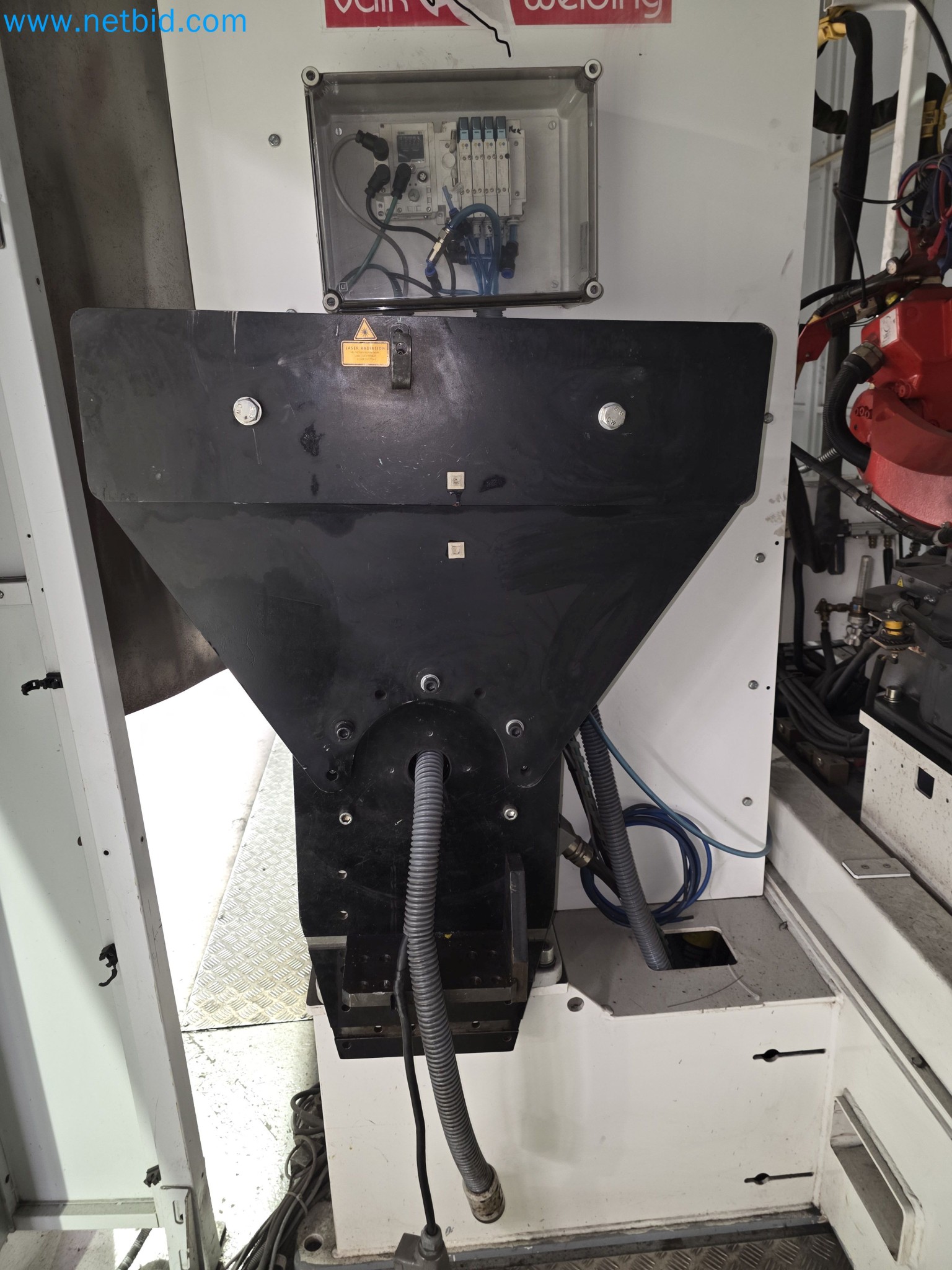 ¡Oportunidad Única!: Subasta de equipos y activos de la planta de producción de tubos de escape de Bosal Industrial Zaragoza SAU -12