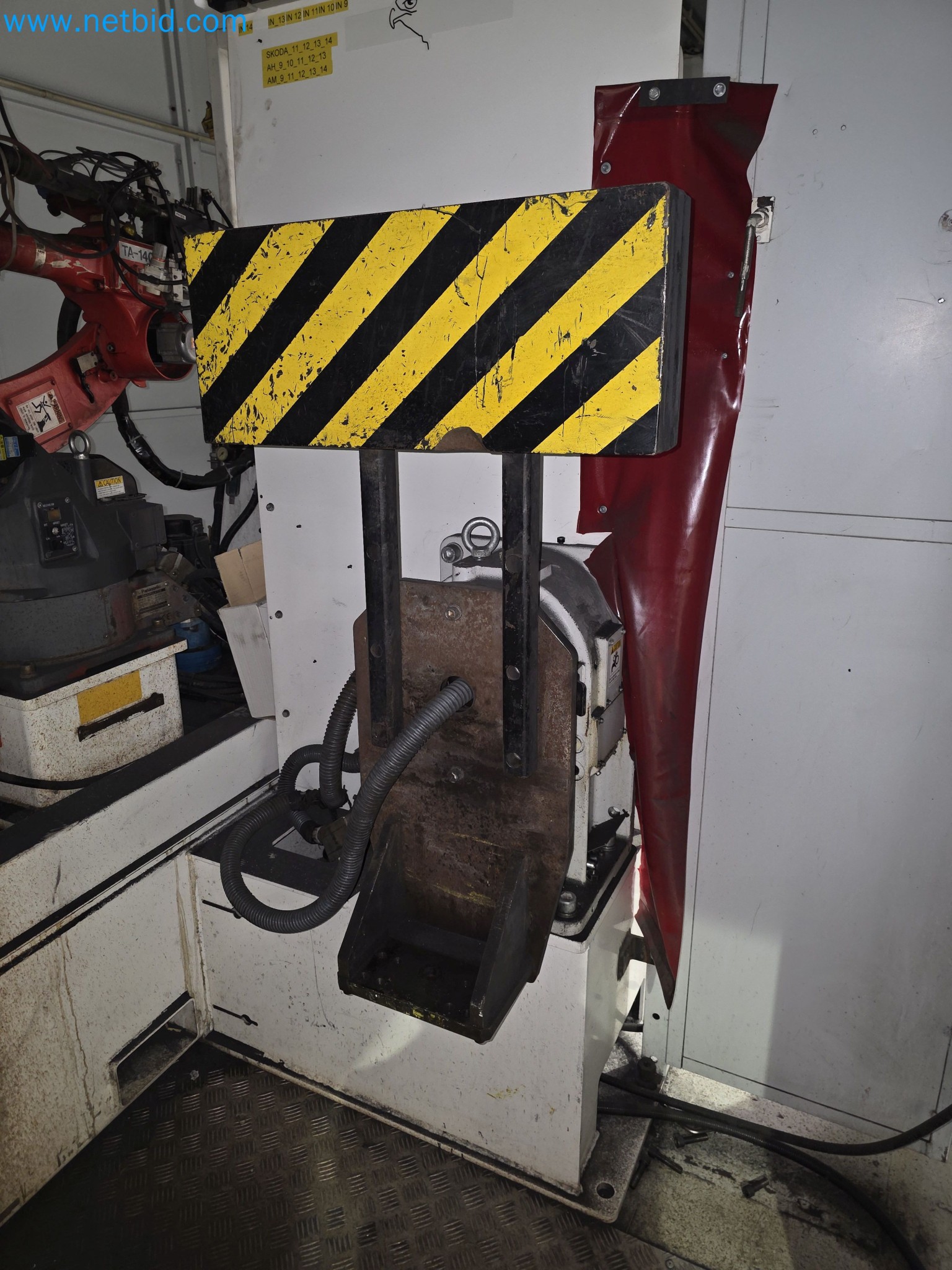 ¡Oportunidad Única!: Subasta de equipos y activos de la planta de producción de tubos de escape de Bosal Industrial Zaragoza SAU -12