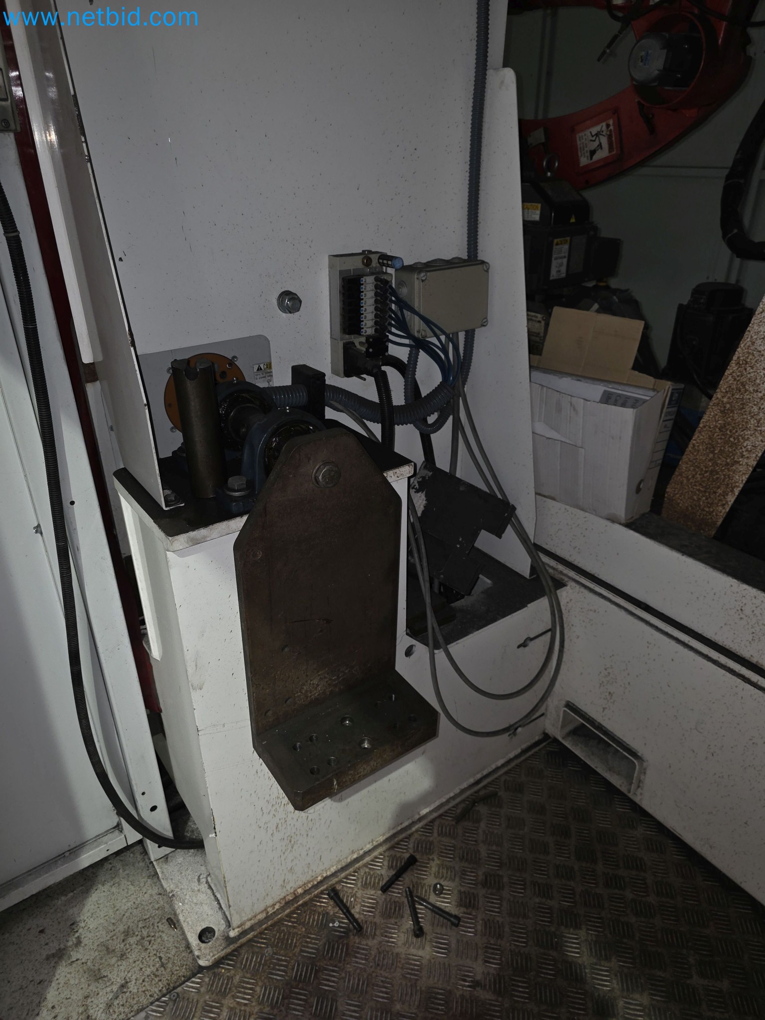 ¡Oportunidad Única!: Subasta de equipos y activos de la planta de producción de tubos de escape de Bosal Industrial Zaragoza SAU -14