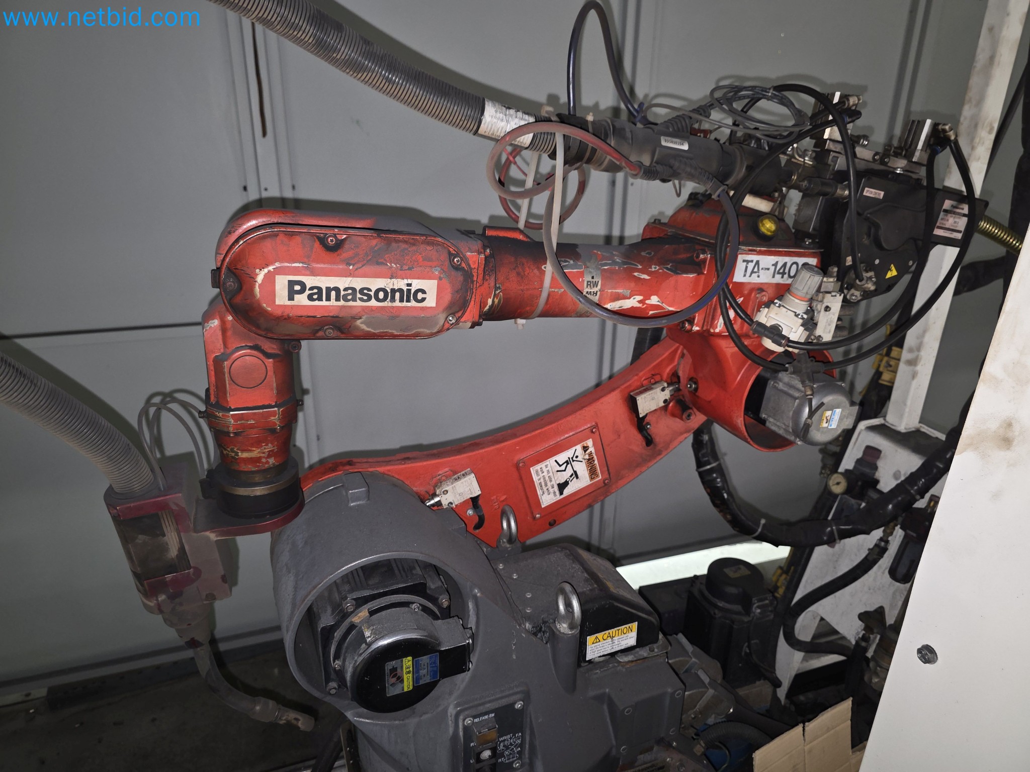 ¡Oportunidad Única!: Subasta de equipos y activos de la planta de producción de tubos de escape de Bosal Industrial Zaragoza SAU -18