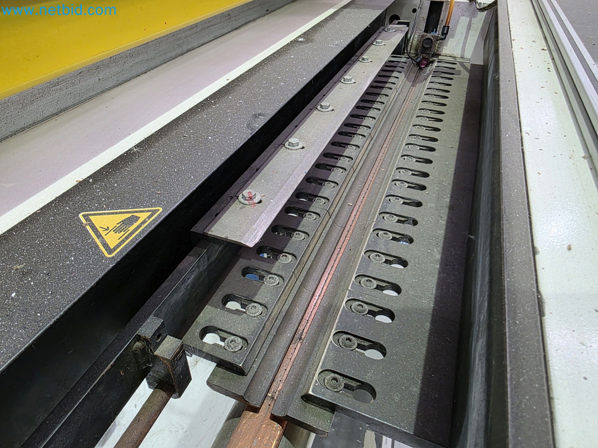 ¡Oportunidad Única!: Subasta de equipos y activos de la planta de producción de tubos de escape de Bosal Industrial Zaragoza SAU -10