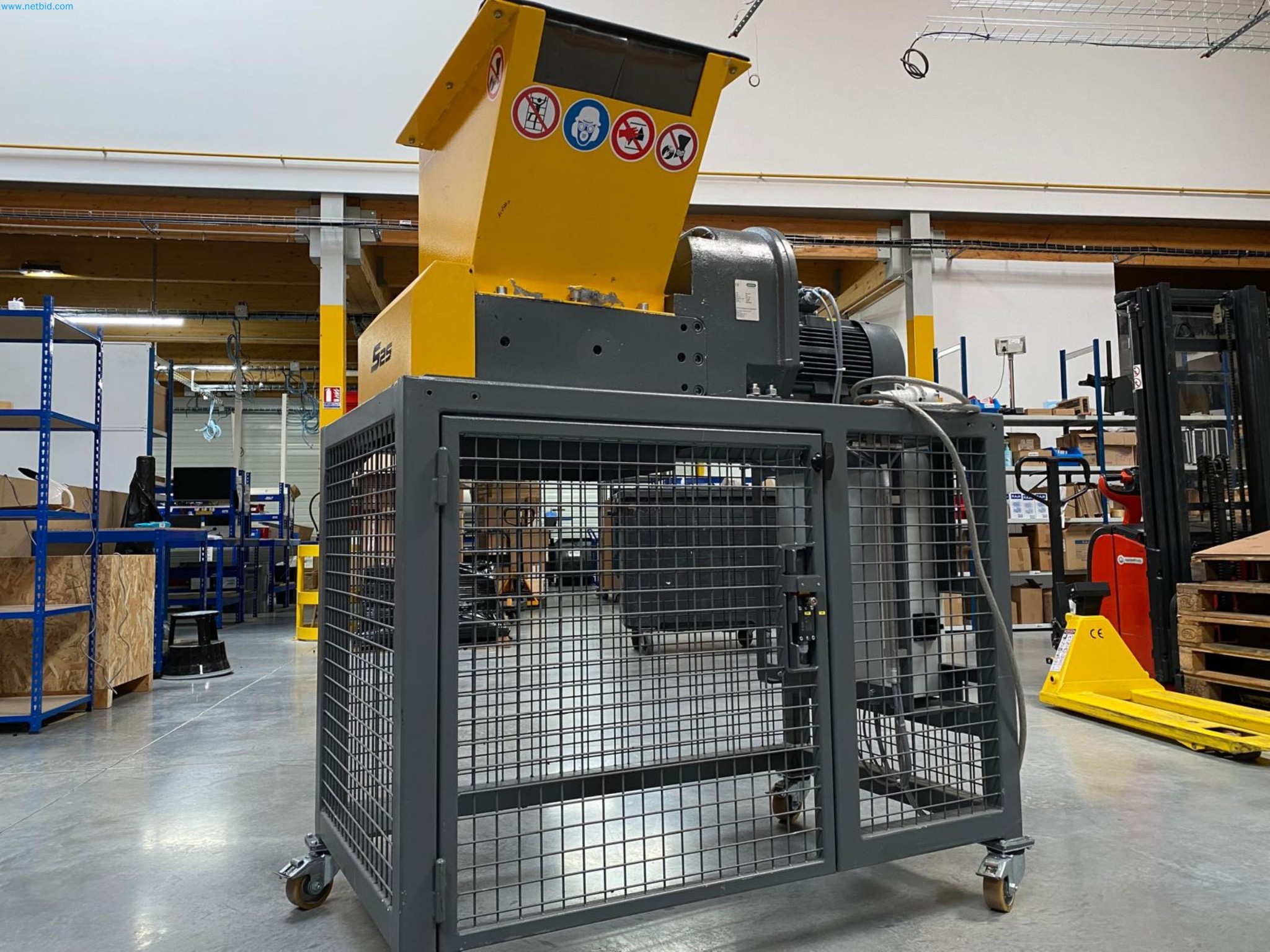 Niszczarka w Wielkiej Brytanii-1