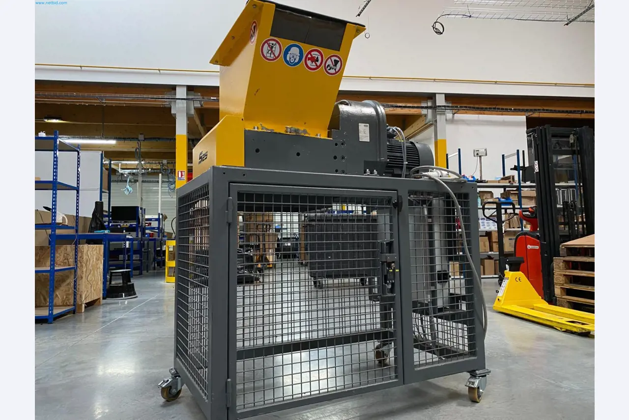 Niszczarka w Wielkiej Brytanii-1