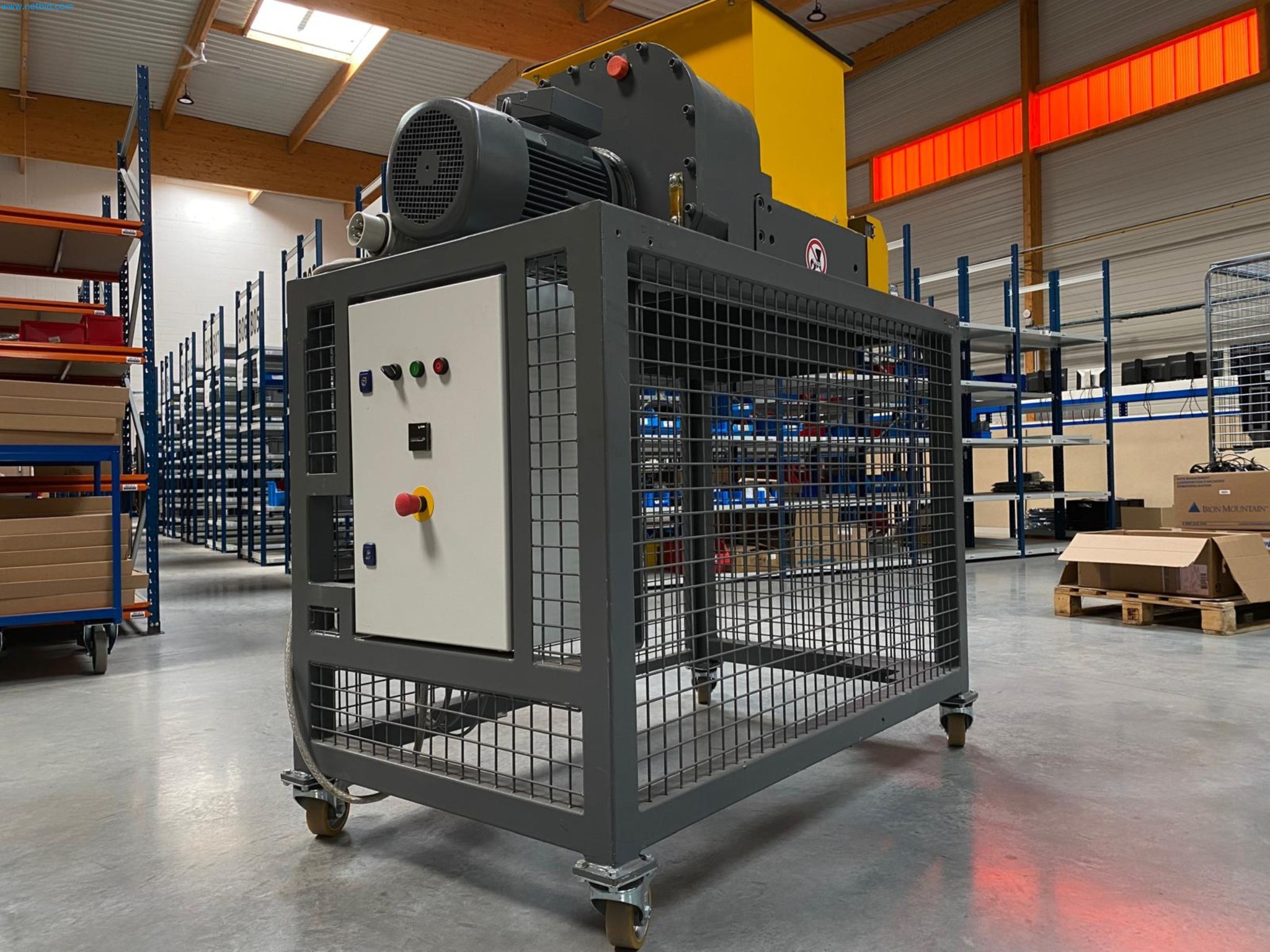 Niszczarka w Wielkiej Brytanii-3