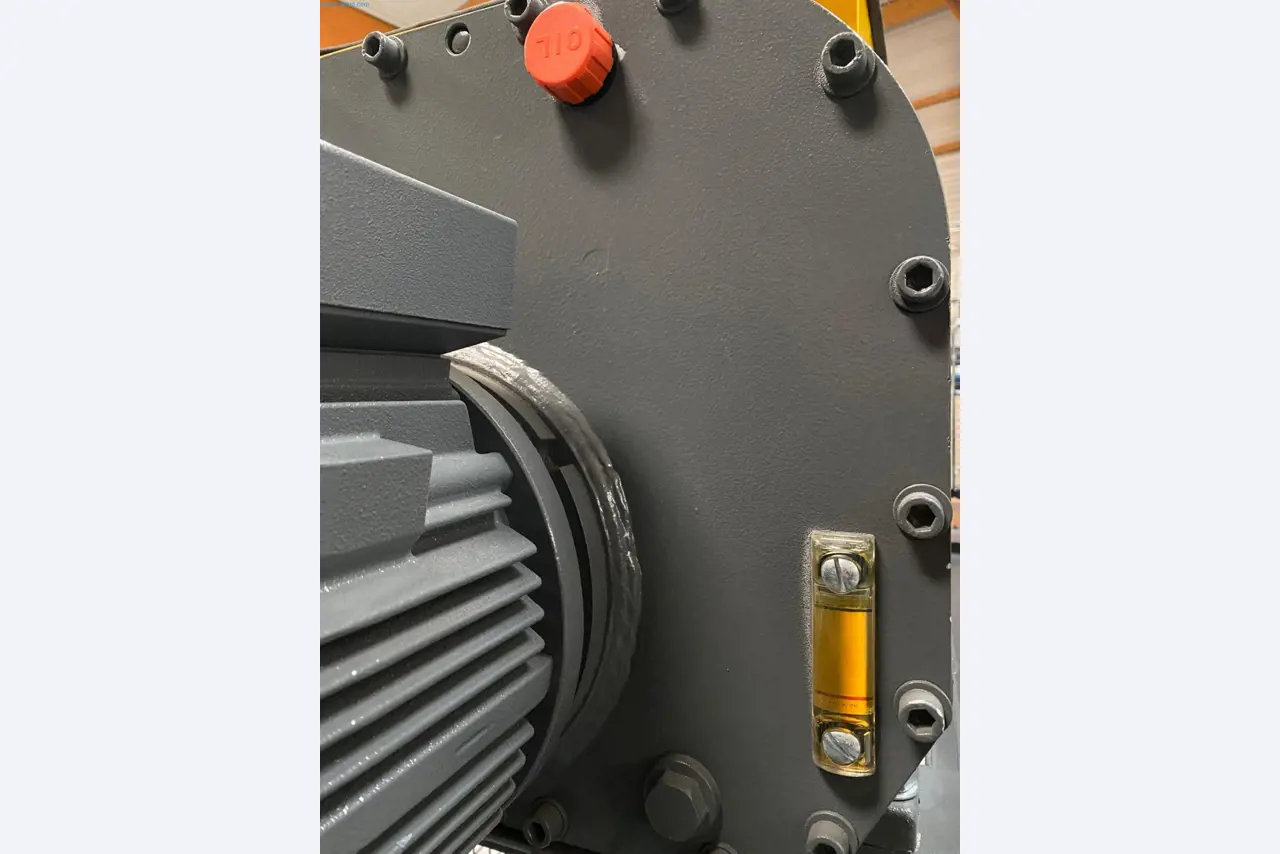 Niszczarka w Wielkiej Brytanii-5