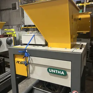 Ctyrhrídelový trídic UNTHA RS30-450 S2-2x11kW