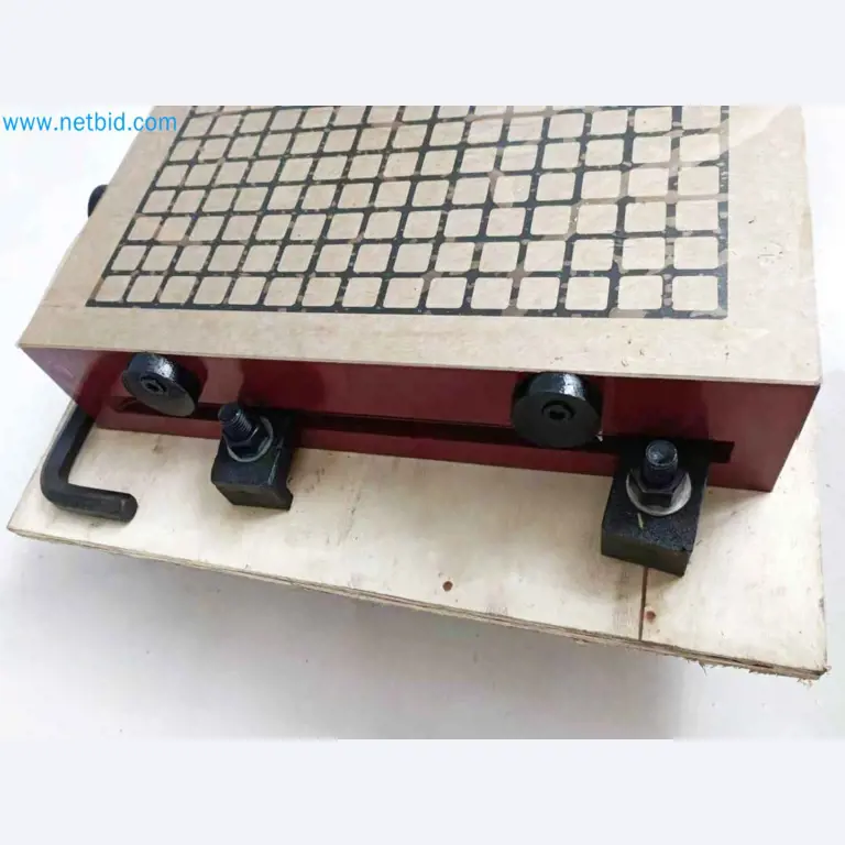 Machines et outils pour le travail du métal et du bois au Portugal-6