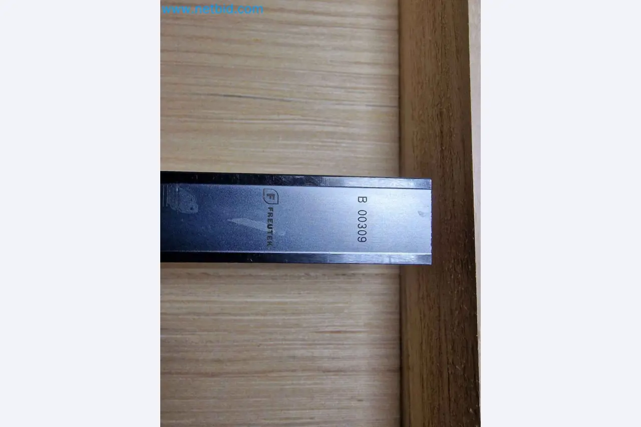 Maszyny i narzędzia do obróbki metalu i drewna w Portugalii-11