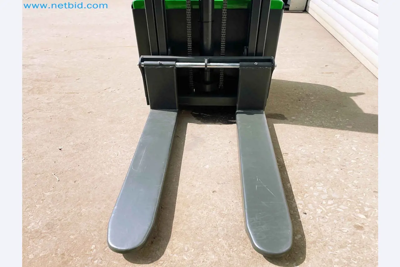 Maschinen und Werkzeuge für die Metallbearbeitung und Holzbearbeitung in Portugal-22