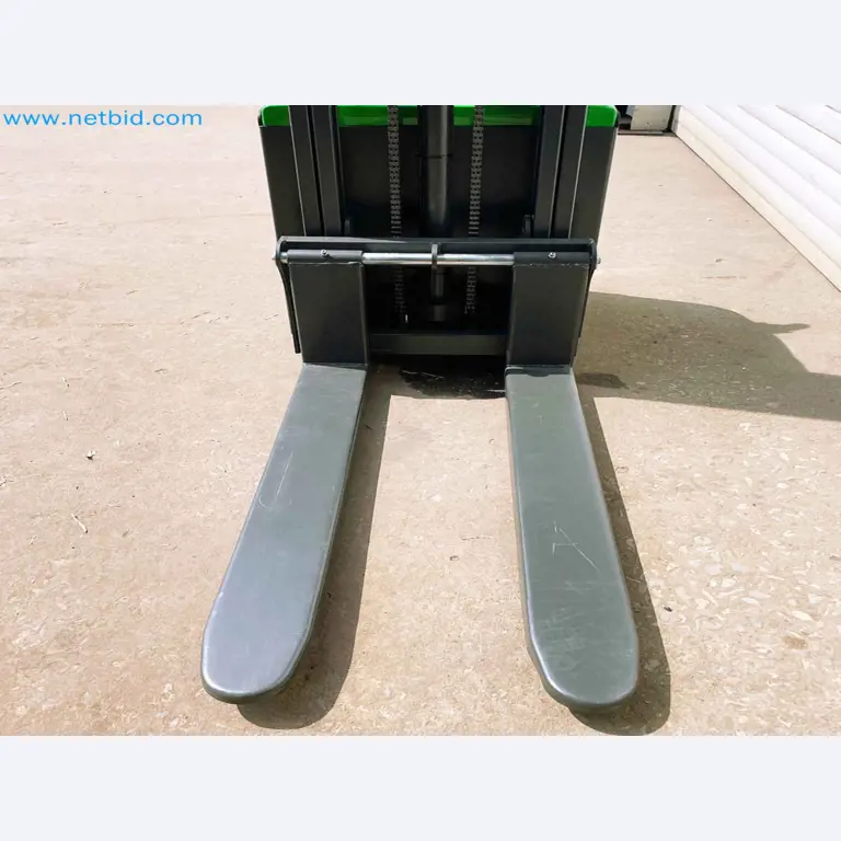 Maschinen und Werkzeuge für die Metallbearbeitung und Holzbearbeitung in Portugal-22