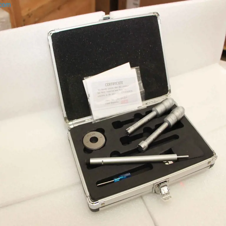 Komplet z 2x 3-tockovnimi notranjimi mikrometri 12-20 x 0,005 mm FREUTEK SDM0065