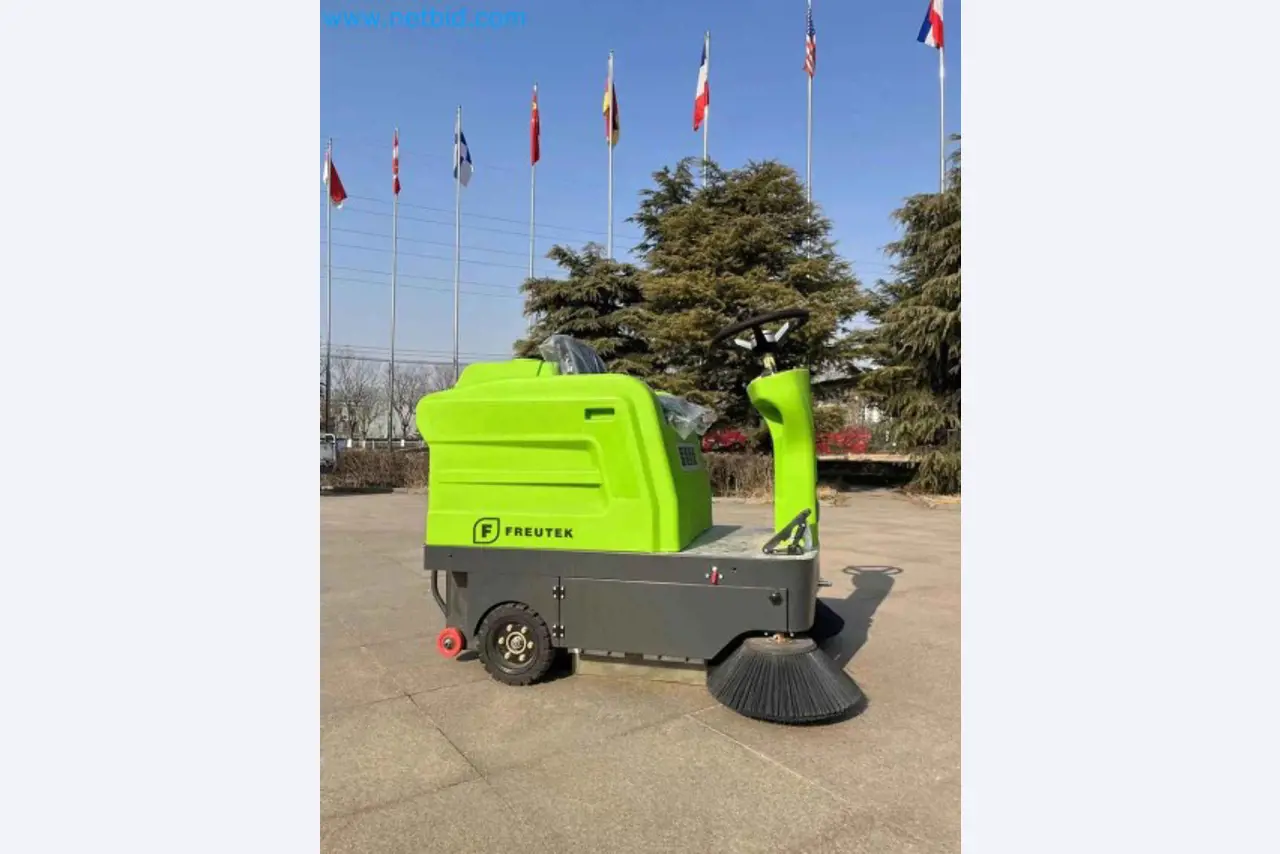 Machines et outils pour le travail du métal et du bois au Portugal-11