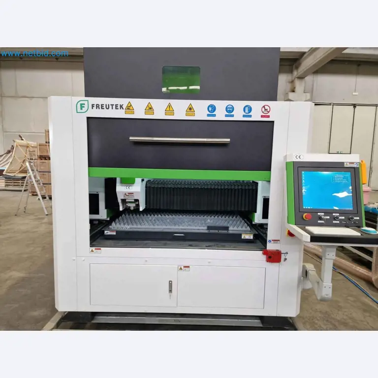 Machines et outils pour le travail du métal et du bois au Portugal-1