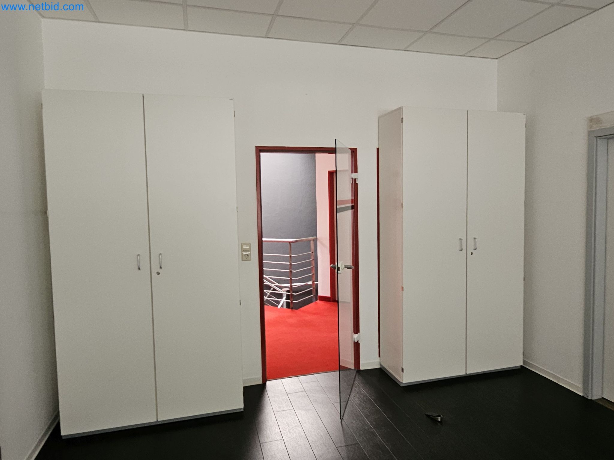 Betriebs- und Geschäftsausstattung-2