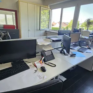 4 24"-Monitore