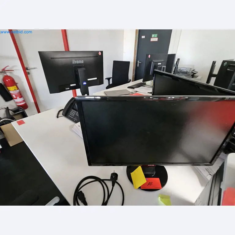 Machines de nettoyage, appareils et accessoires, actifs immobilisés et circulants et véhicules-2