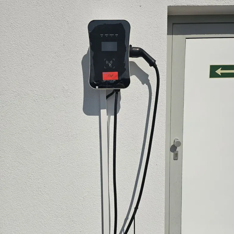 5 Wallboxen A-Tronics Business