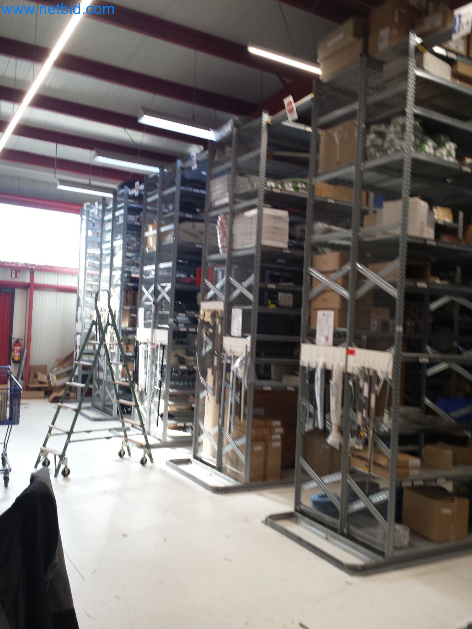 Maszyny czyszczące, sprzęt i akcesoria, środki trwałe i obrotowe oraz pojazdy-3