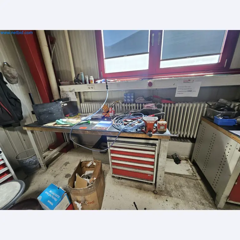 Betriebs- und Geschäftsausstattung-2