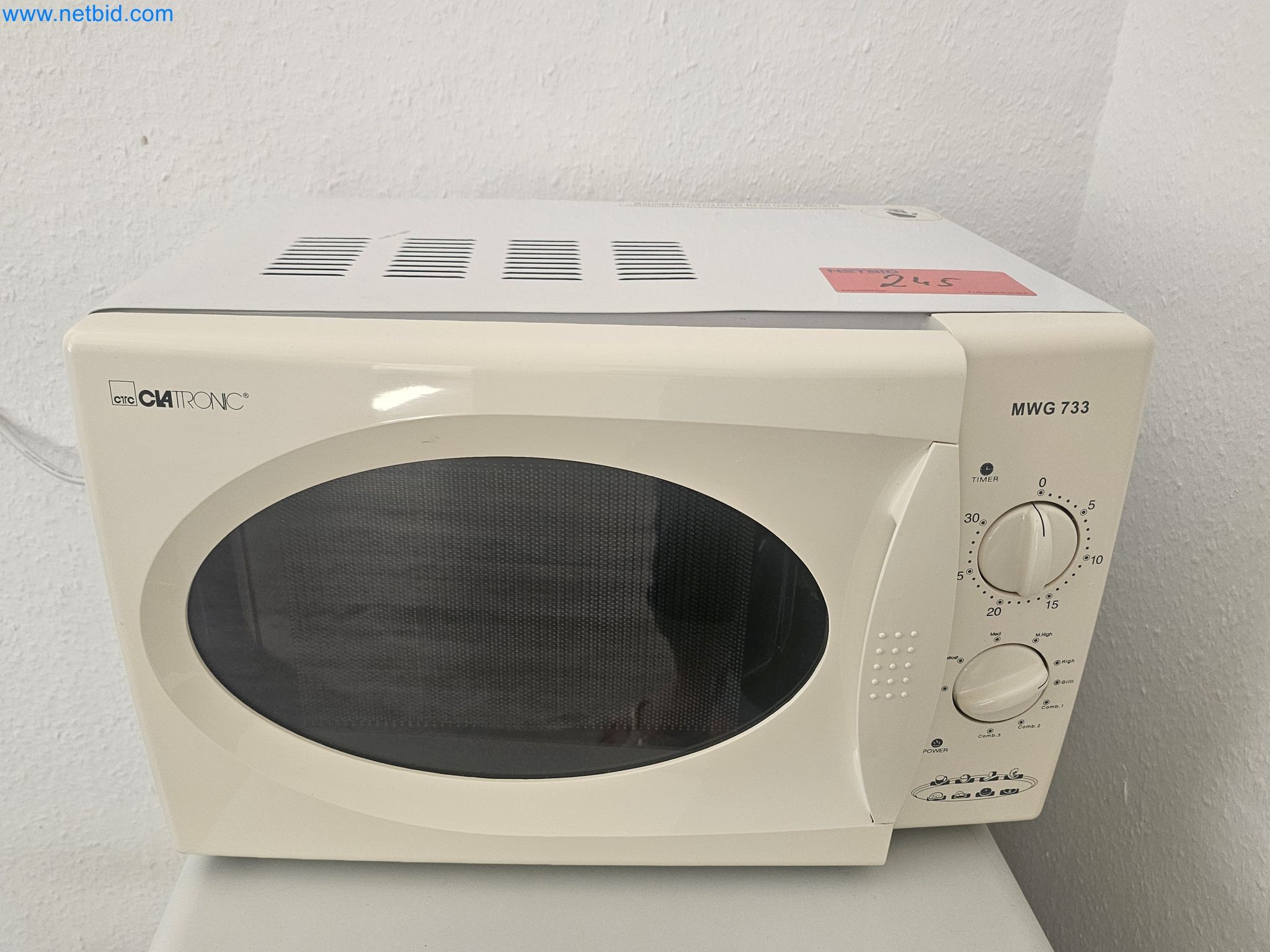 Betriebs- und Geschäftsausstattung-3