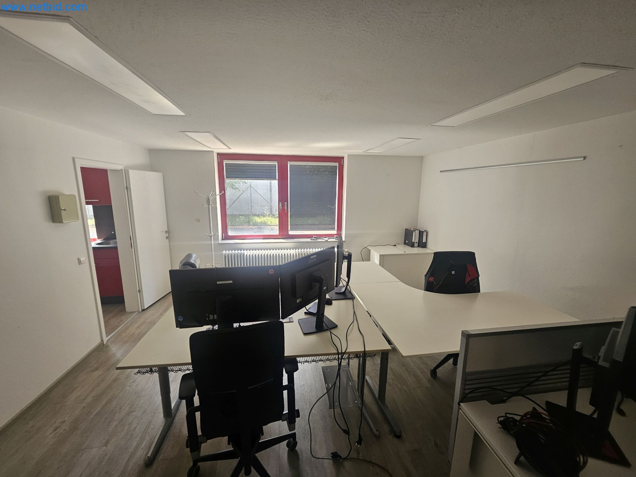 Máquinas, equipos y accesorios de limpieza, activos fijos y circulantes y vehículos-2