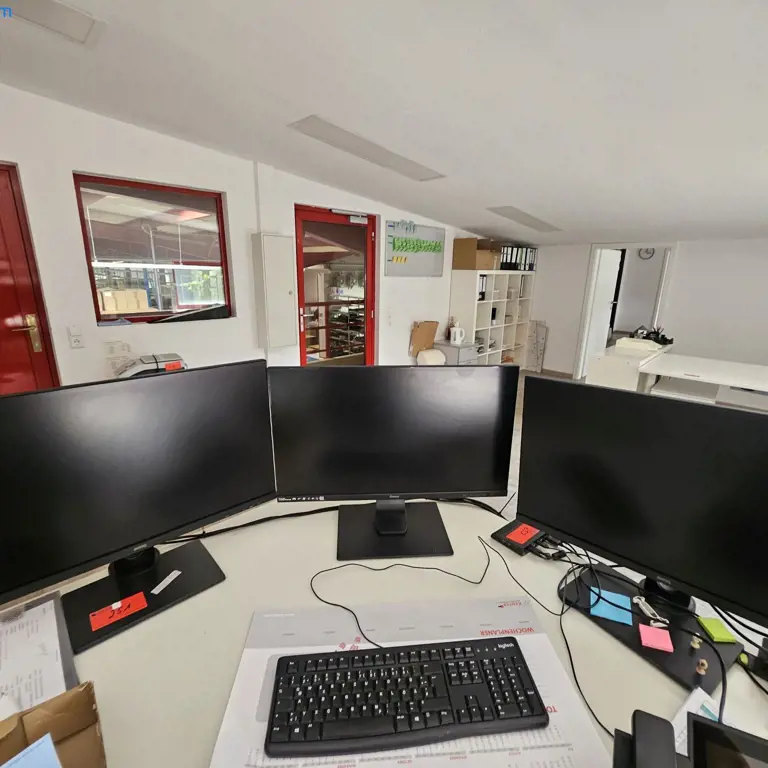 3 27"-Monitore