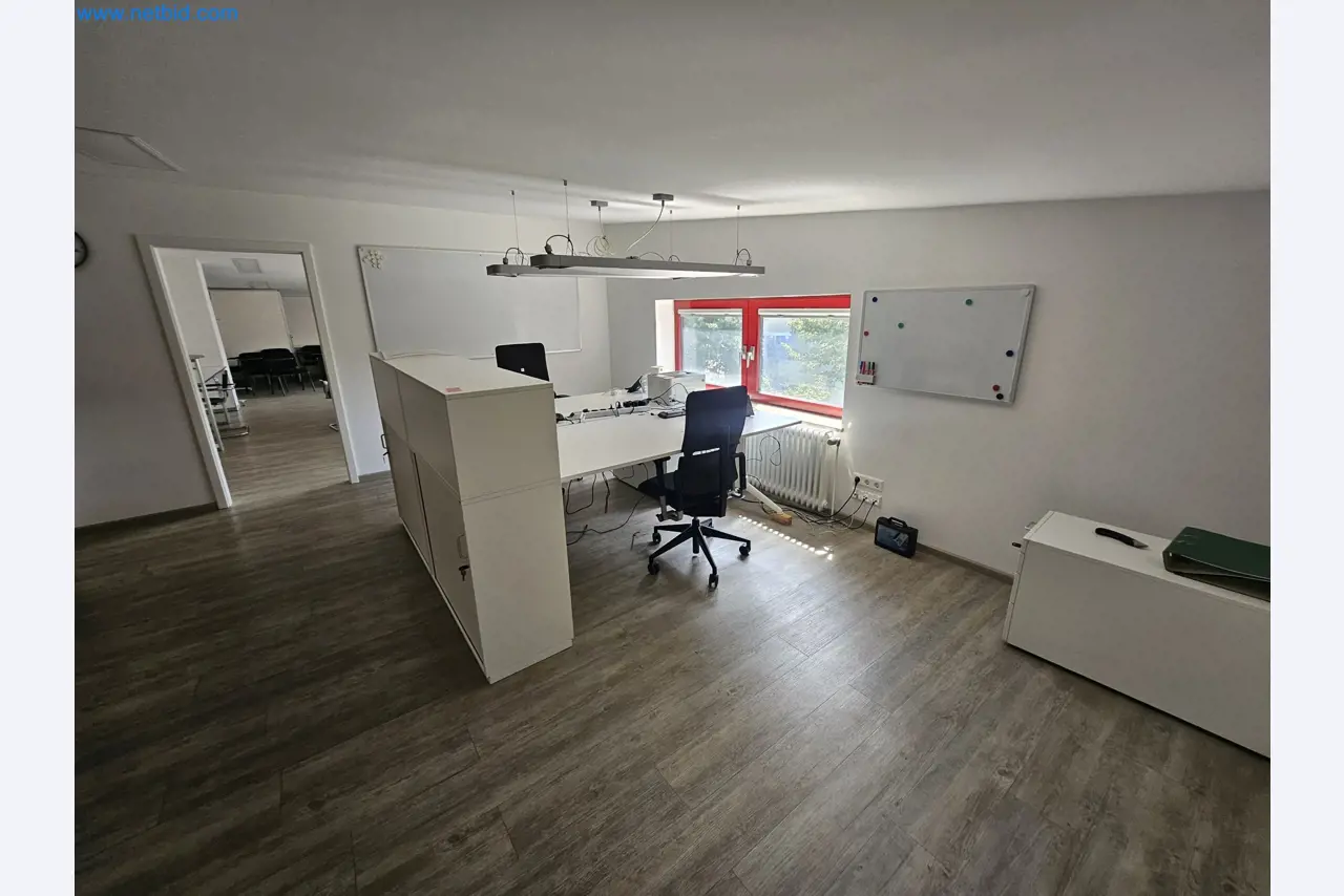 Máquinas, equipos y accesorios de limpieza, activos fijos y circulantes y vehículos-1