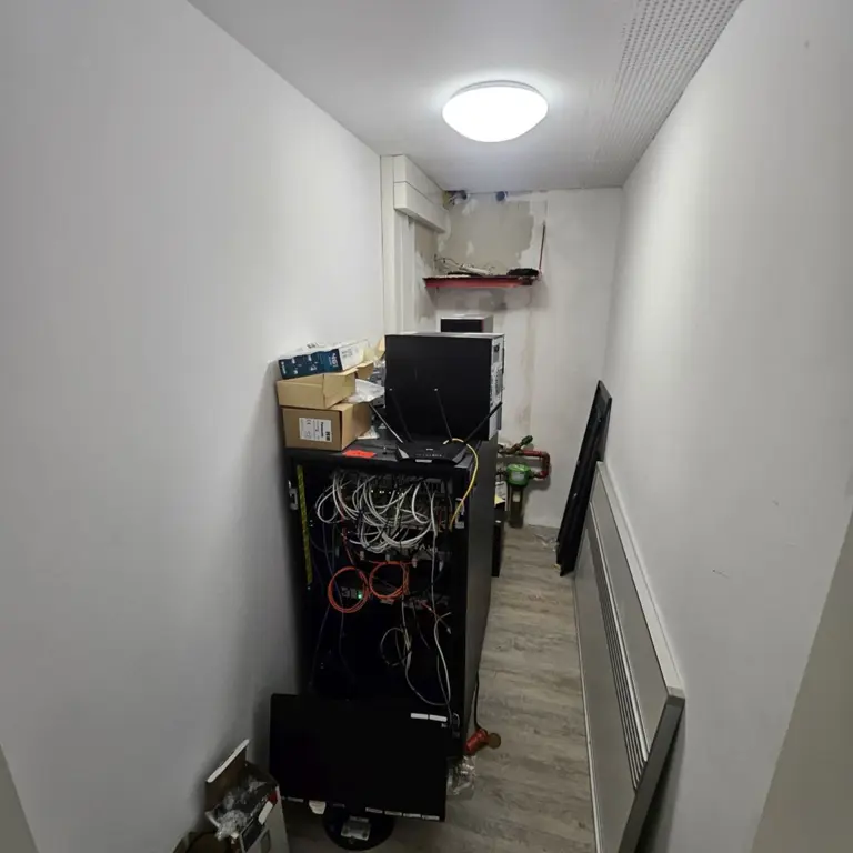 kleiner EDV-Schrank