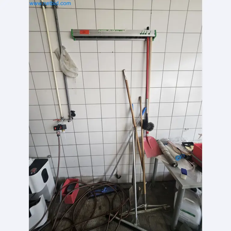Betriebs- und Geschäftsausstattung-3