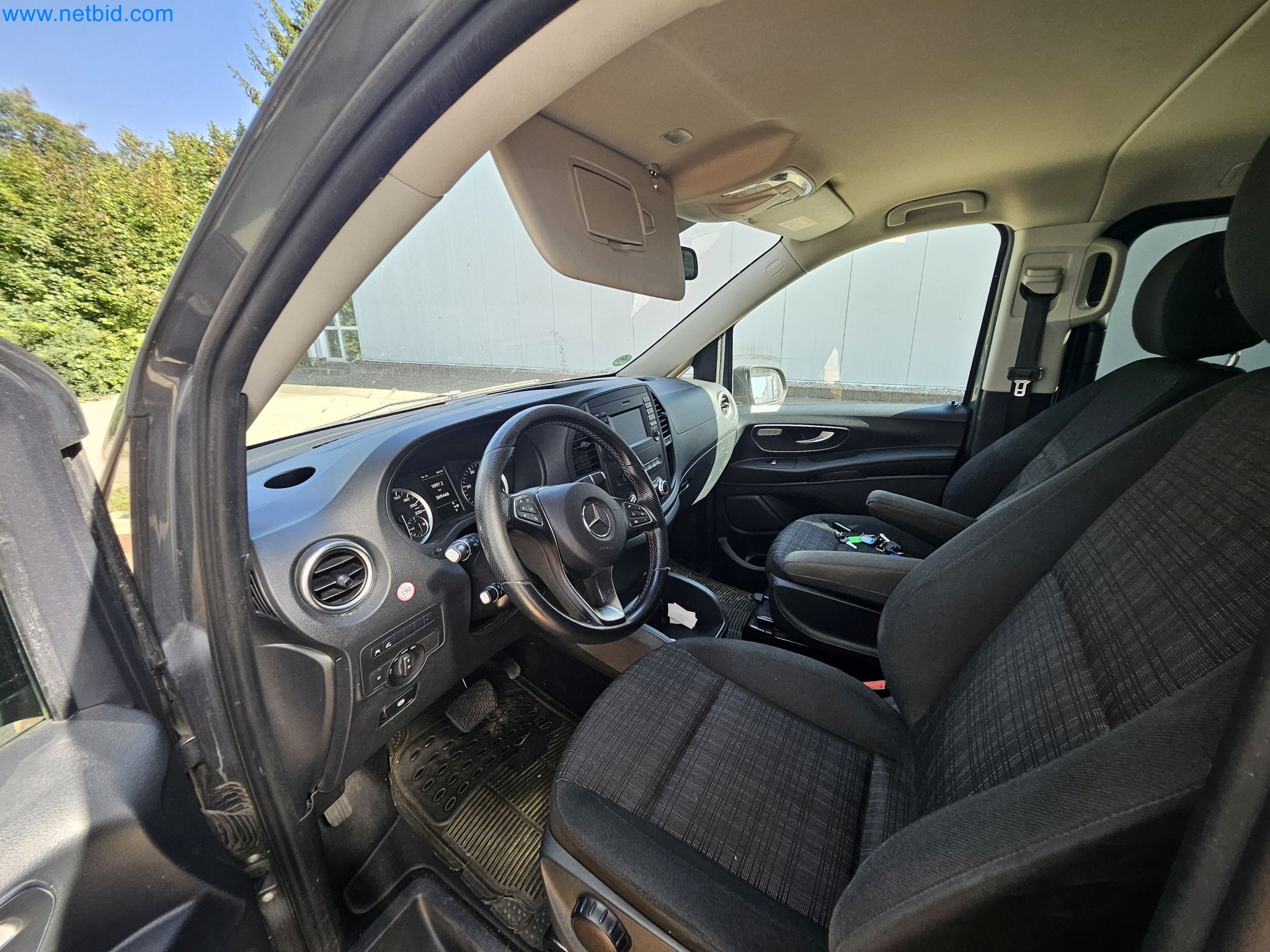 Maszyny czyszczące, sprzęt i akcesoria, środki trwałe i obrotowe oraz pojazdy-8