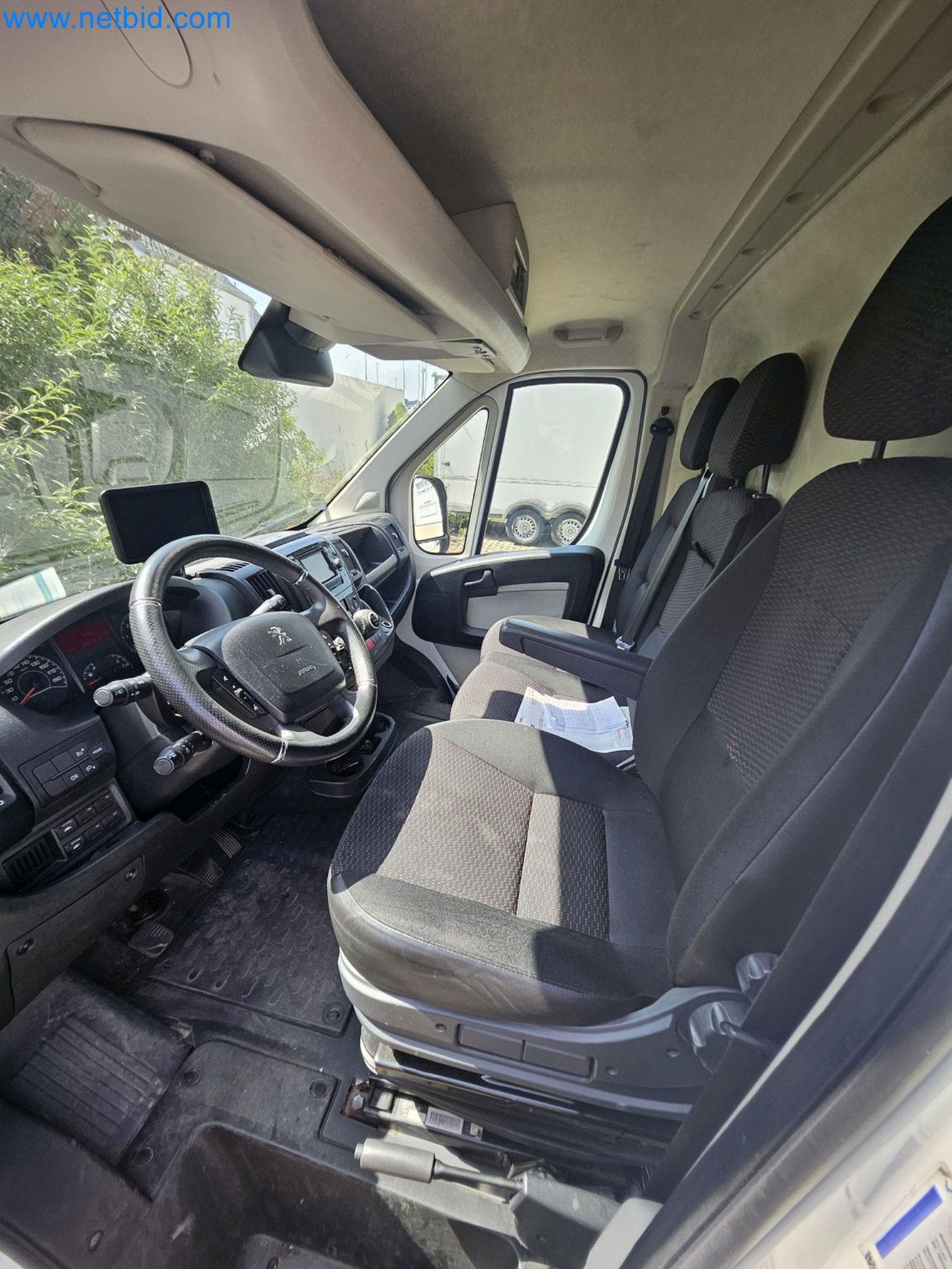 Stroji za čiščenje, oprema in pribor, osnovna in obratna sredstva ter vozila-10