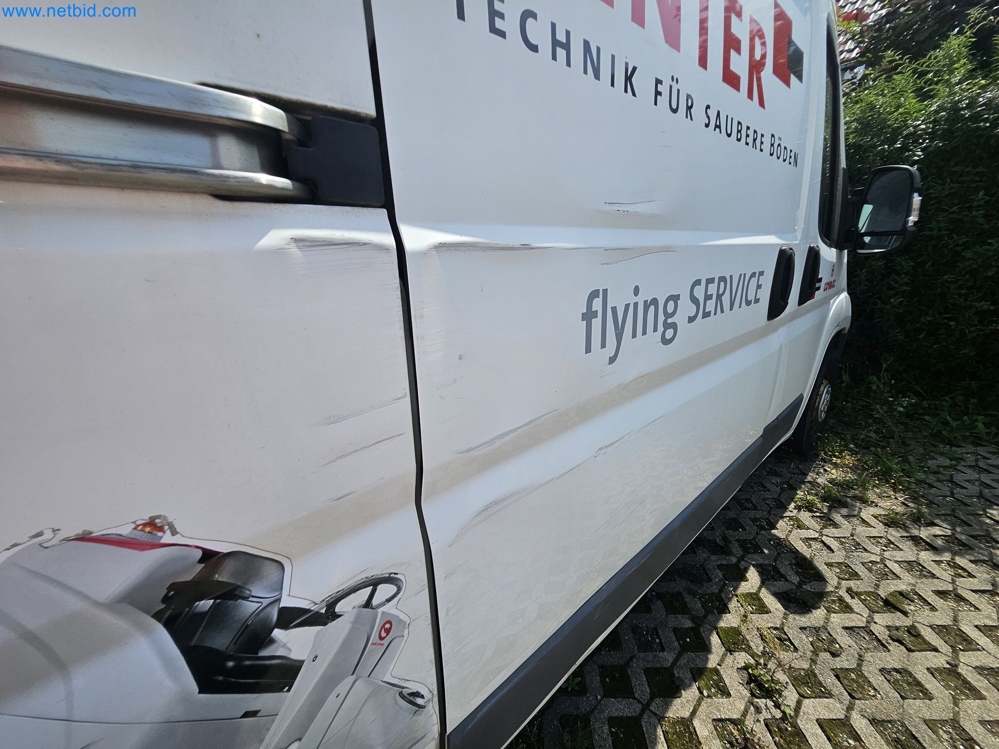 Stroji za čiščenje, oprema in pribor, osnovna in obratna sredstva ter vozila-2