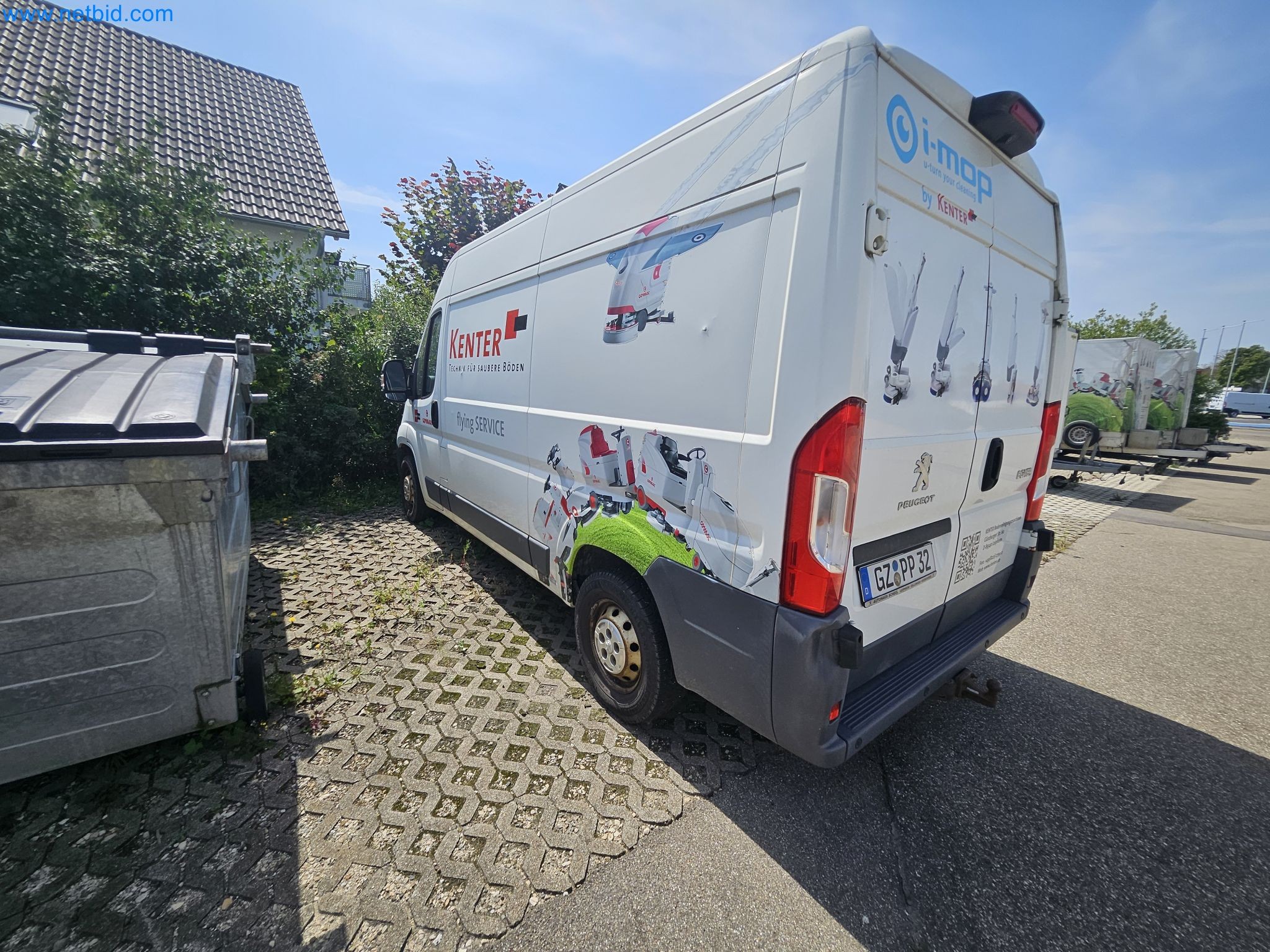 Stroji za čiščenje, oprema in pribor, osnovna in obratna sredstva ter vozila-5