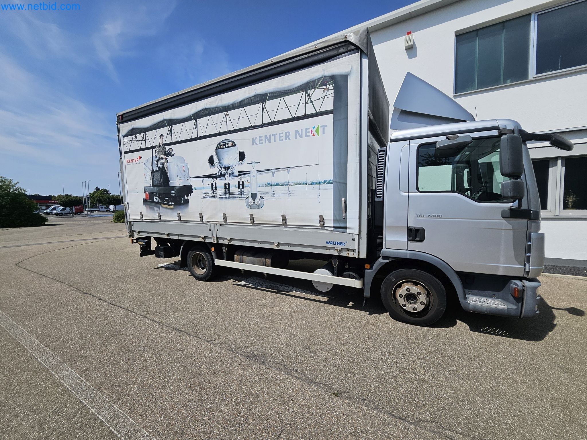 Reinigungsmaschinen, Geräte und Zubehör, Anlage- und Umlaufvermögen sowie Fahrzeuge-2