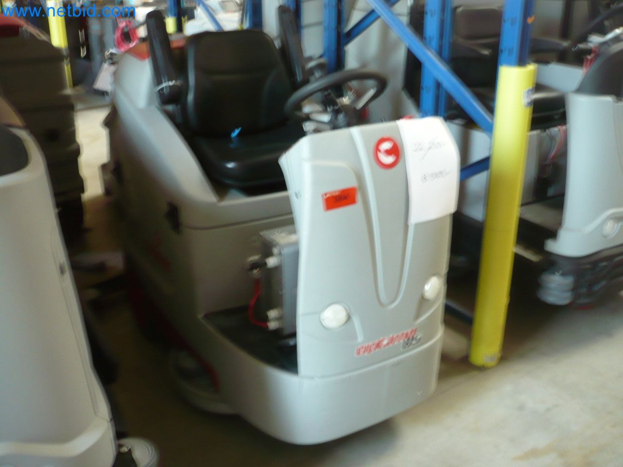 Reinigungsmaschinen, Geräte und Zubehör, Anlage- und Umlaufvermögen sowie Fahrzeuge-1