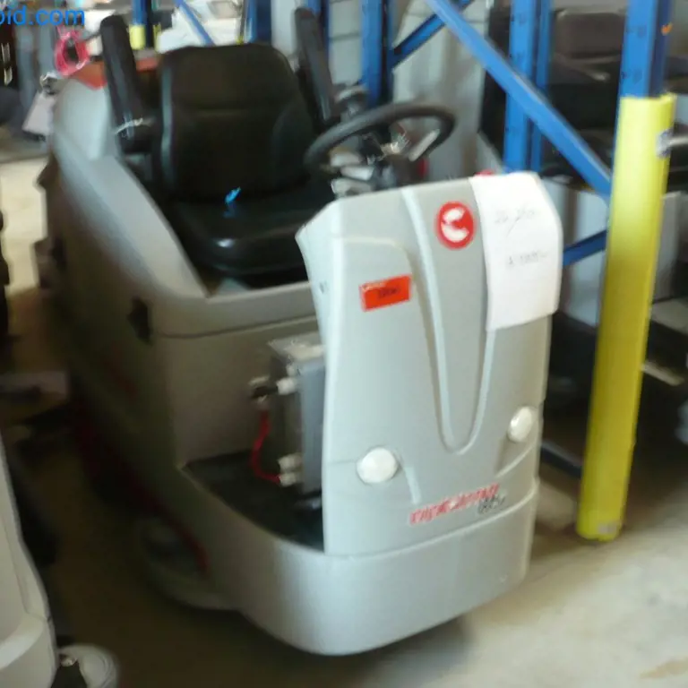 Nassschrubbautomatutomat Comac Optima 85