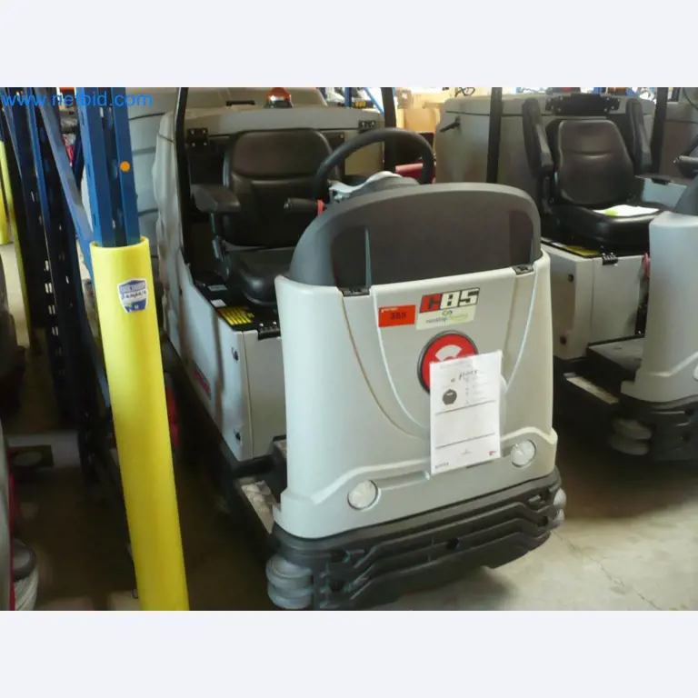 Reinigungsmaschinen, Geräte und Zubehör, Anlage- und Umlaufvermögen sowie Fahrzeuge-1