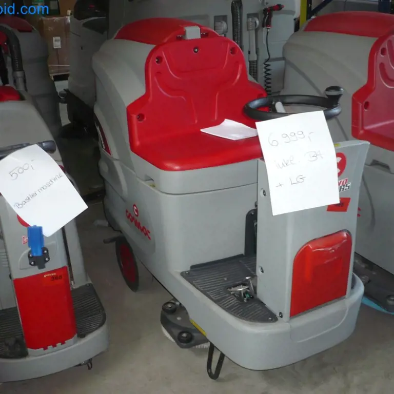 Nassschrubbautomatutomat Comac Inova 65B
