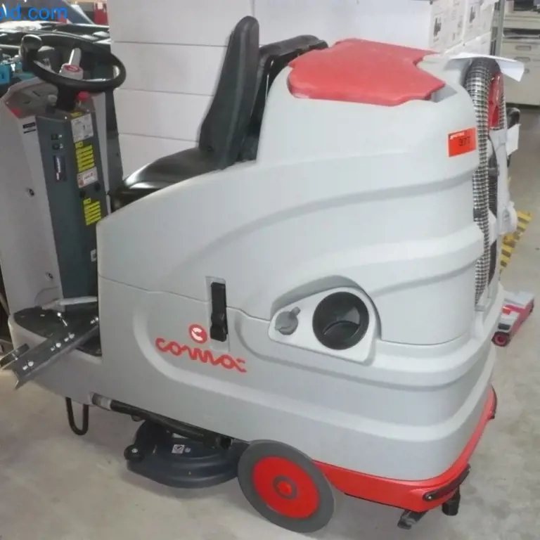 Nassschrubbautomatutomat Comac Inova 218