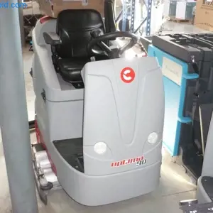 Nassschrubbautomatutomat Comac Optima 90S