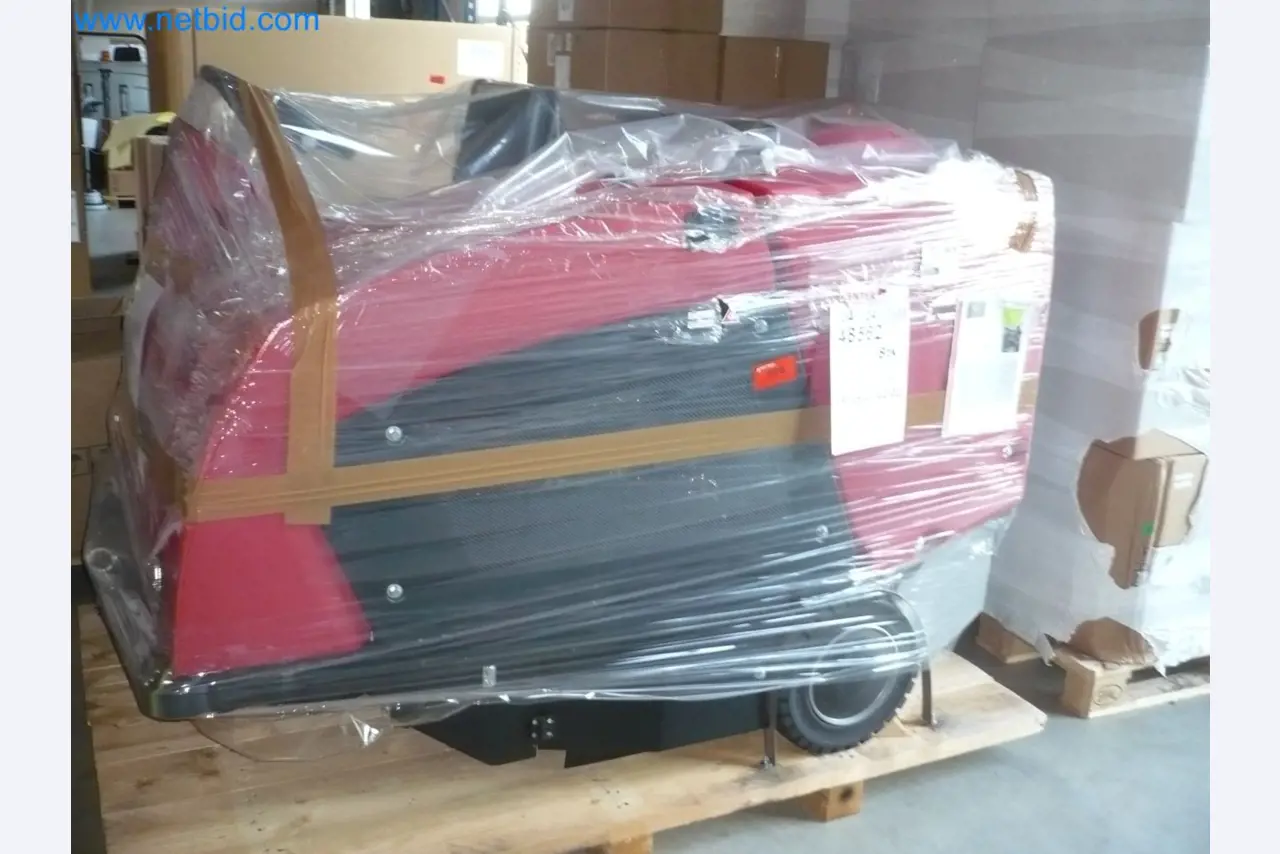 Machines de nettoyage, appareils et accessoires, actifs immobilisés et circulants et véhicules-1