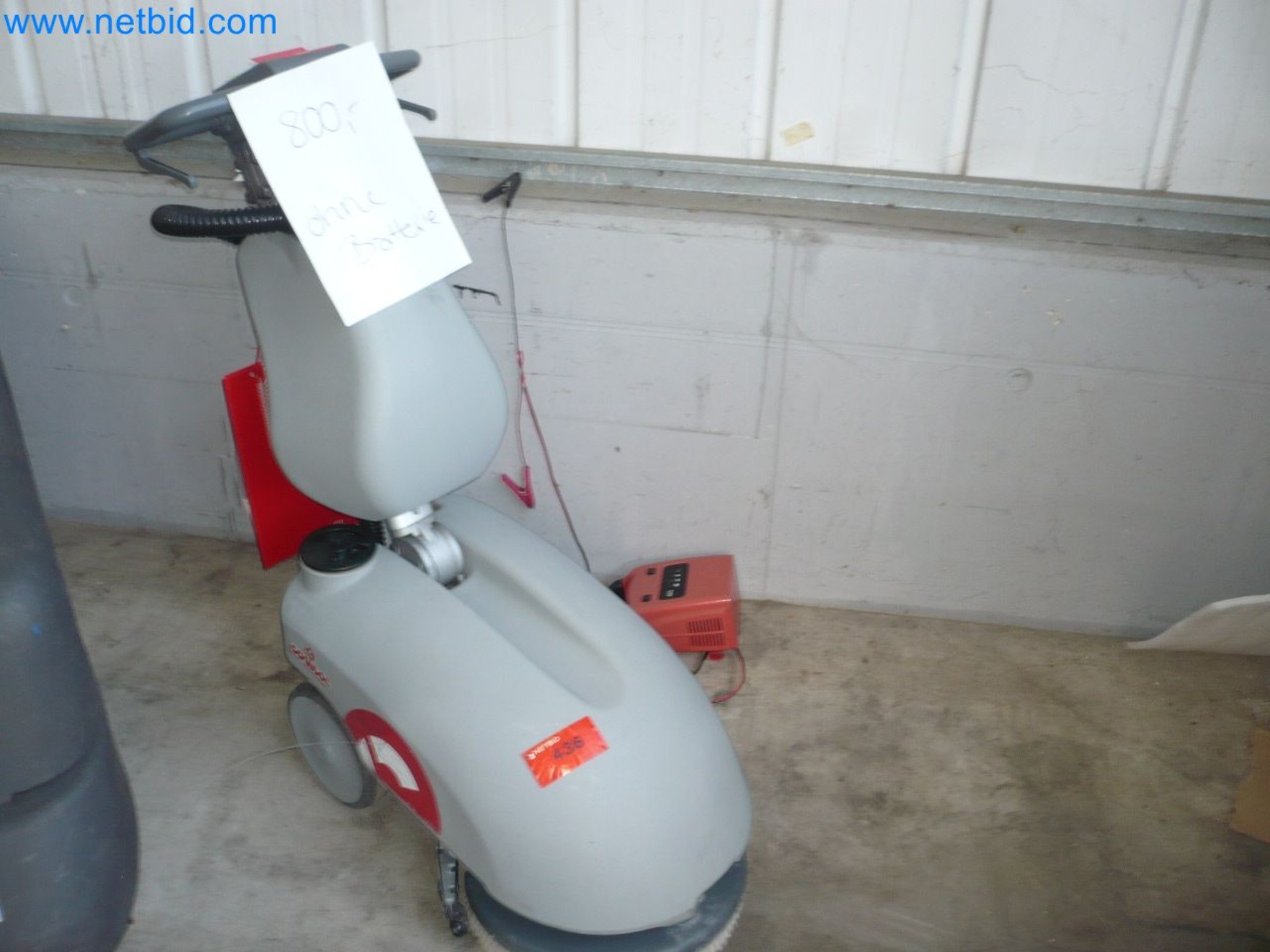 Reinigungsmaschinen, Geräte und Zubehör, Anlage- und Umlaufvermögen sowie Fahrzeuge-1