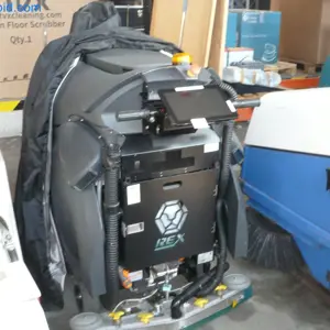 5 Reinigungsroboter  3x Rex Scrub, 2x Rex Kombi