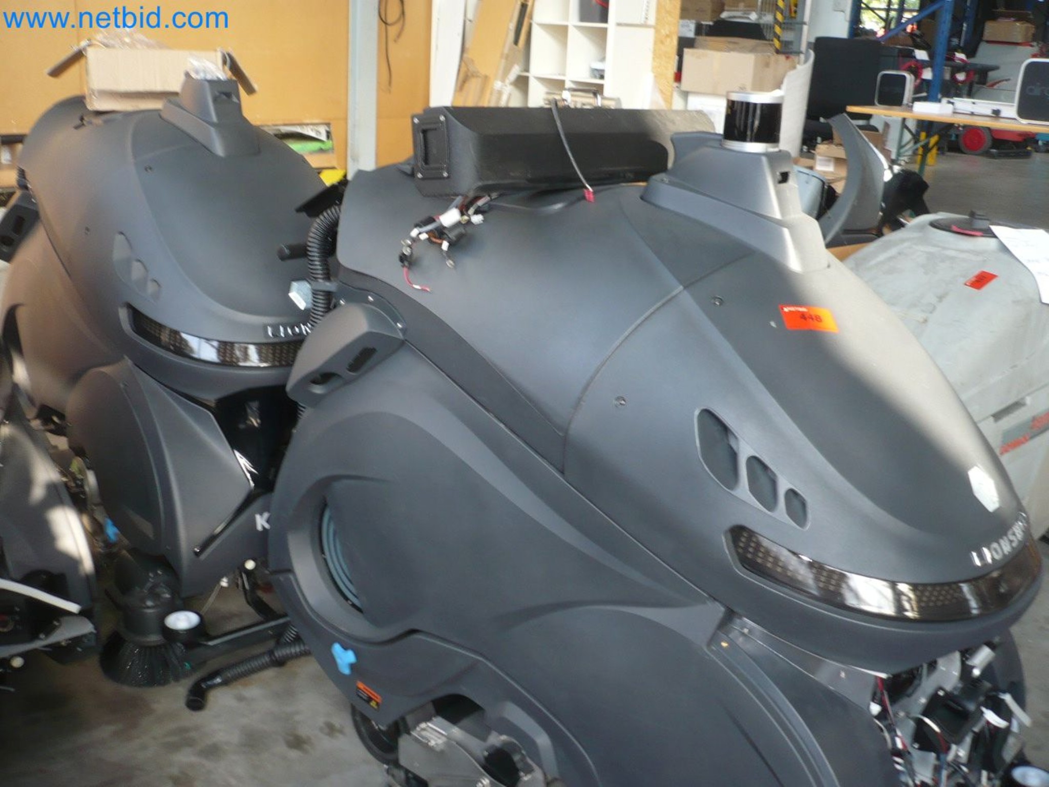 Stroji za čiščenje, oprema in pribor, osnovna in obratna sredstva ter vozila-3